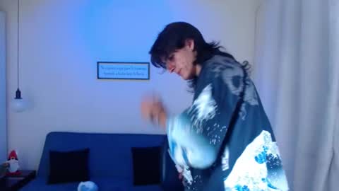 Snapshot of andreey50 chatting on December 17, 2:12 am Andrey online show from December 17, 2:12 am