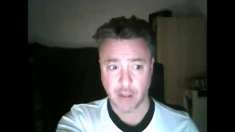 Snapshot of andreo666 chatting on November 14, 4:49 pm Benfica Boy online show from November 14, 4:49 pm