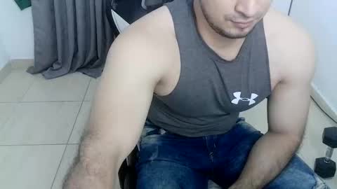 andres180950734 online show from February 23, 9:45 pm
