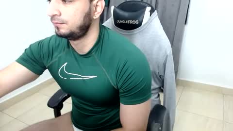 andres180950734 online show from June 25, 10:09 am