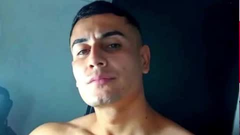 Snapshot of andres_bigboy2 chatting on March 6, 7:54 pm Felipe online show from March 6, 7:54 pm