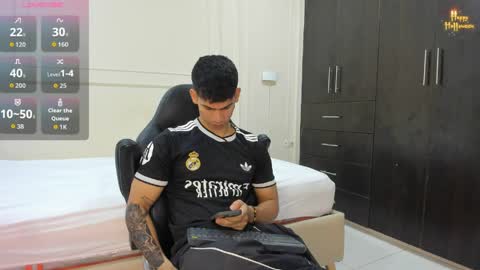 andres_stud online show from April 13, 4:07 am