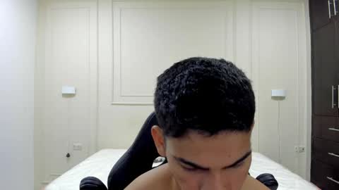 andres_stud online show from May 27, 4:20 am