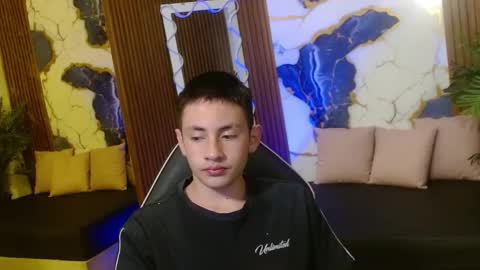 andres_tay online show from April 12, 2:38 am