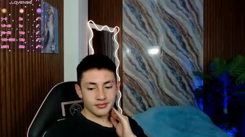 andres_tay online show from April 15, 8:09 pm