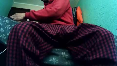 andrescaraballo18 online show from September 14, 9:36 pm