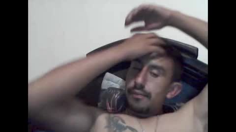 Snapshot of andresfitboy chatting on November 12, 2:23 am andresfitboy online show from November 12, 2:23 am