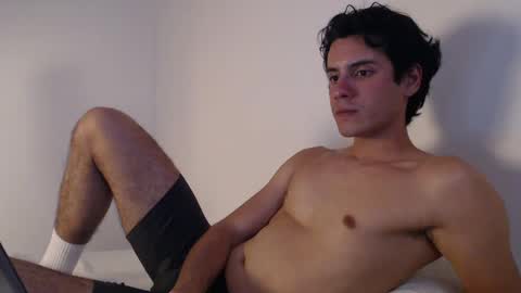 Snapshot of andrestorres0 chatting on December 24, 9:44 pm Andres Torres online show from December 24, 9:44 pm