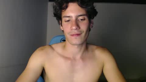 Snapshot of andrestorres0 chatting on January 29, 10:53 pm Andres Torres online show from January 29, 10:53 pm