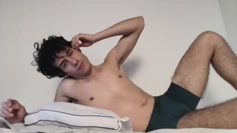 Snapshot of andrestorres0 chatting on February 23, 3:51 pm Andres Torres online show from February 23, 3:51 pm