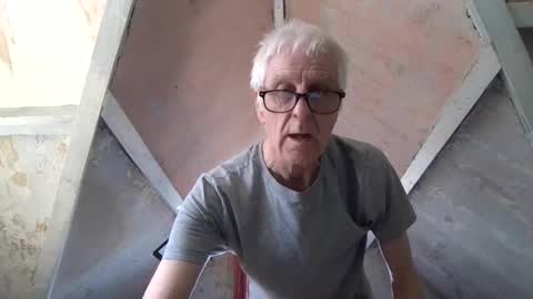 Andrew online show from April 10, 12:10 pm