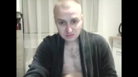 andrew3356577 online show from January 1, 9:09 pm