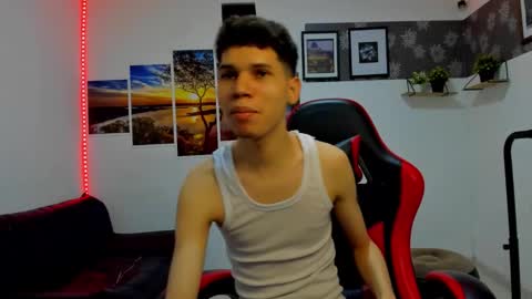 andrew_2811 online show from November 8, 5:07 am