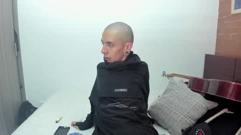 Snapshot of andrew_collins420 chatting on February 20, 11:10 pm Mugiwara online show from February 20, 11:10 pm