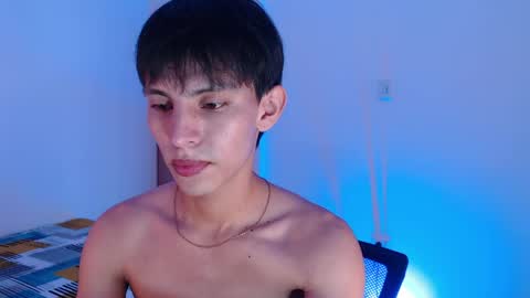 Andrew Courtz online show from April 12, 5:40 pm