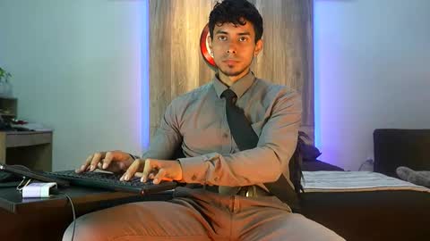 Andrew online show from October 28, 1:53 am