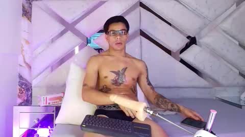 andrew_haalls online show from March 1, 10:34 pm