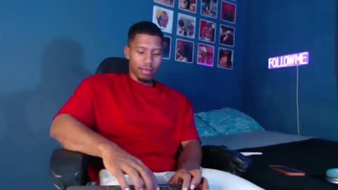 Andrew online show from December 3, 10:51 pm