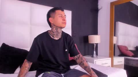 andrew_sanders69 online show from January 13, 7:30 pm