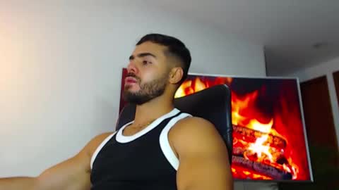 Snapshot of andrew_west_ chatting on December 27, 10:37 pm ANDREW WEST online show from December 27, 10:37 pm