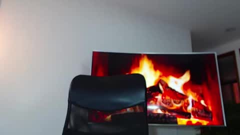 Snapshot of andrew_west_ chatting on December 28, 10:23 pm ANDREW WEST online show from December 28, 10:23 pm