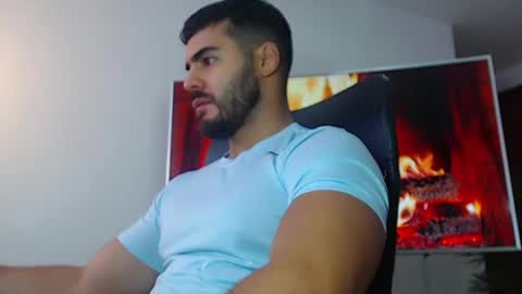 Snapshot of andrew_west_ chatting on January 7, 1:03 pm ANDREW WEST online show from January 7, 1:03 pm