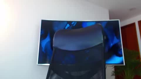 Snapshot of andrew_west_ chatting on January 13, 12:56 pm ANDREW WEST online show from January 13, 12:56 pm