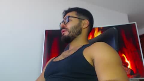 Snapshot of andrew_west_ chatting on January 20, 2:46 pm ANDREW WEST online show from January 20, 2:46 pm