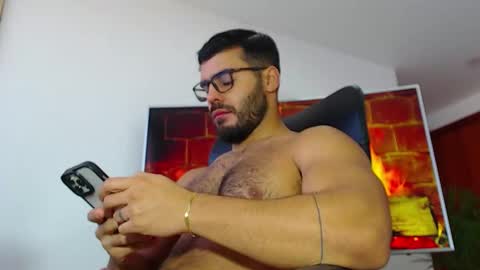 Snapshot of andrew_west_ chatting on January 22, 12:49 pm ANDREW WEST online show from January 22, 12:49 pm