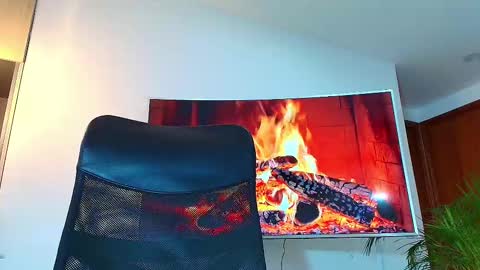 Snapshot of andrew_west_ chatting on February 21, 11:55 am ANDREW WEST online show from February 21, 11:55 am