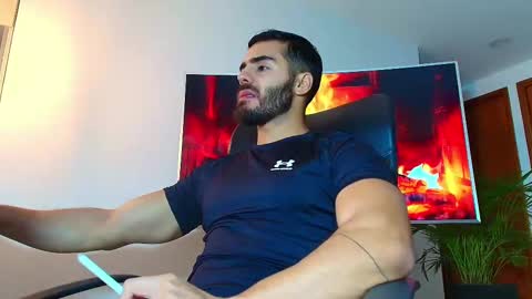 Snapshot of andrew_west_ chatting on February 21, 10:48 pm ANDREW WEST online show from February 21, 10:48 pm