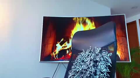 Snapshot of andrew_west_ chatting on February 23, 1:32 pm ANDREW WEST online show from February 23, 1:32 pm