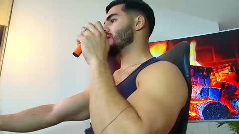 Snapshot of andrew_west_ chatting on February 24, 1:31 pm ANDREW WEST online show from February 24, 1:31 pm