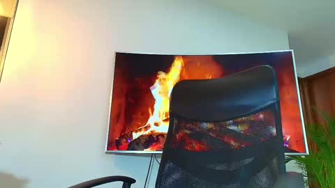 Snapshot of andrew_west_ chatting on February 25, 2:58 am ANDREW WEST online show from February 25, 2:58 am