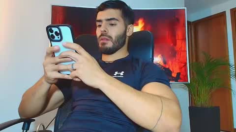 Snapshot of andrew_west_ chatting on March 6, 12:32 am ANDREW WEST online show from March 6, 12:32 am