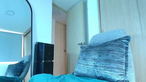 Snapshot of andrew_west_ chatting on September 8, 3:22 pm ANDREW WEST online show from September 8, 3:22 pm