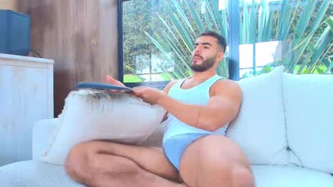 Snapshot of andrew_west_ chatting on October 9, 6:17 pm ANDREW WEST online show from October 9, 6:17 pm