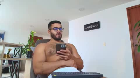 Snapshot of andrew_west_ chatting on October 15, 1:55 pm ANDREW WEST online show from October 15, 1:55 pm