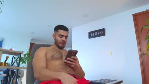 Snapshot of andrew_west_ chatting on November 4, 3:11 pm ANDREW WEST online show from November 4, 3:11 pm