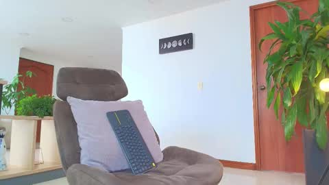 Snapshot of andrew_west_ chatting on November 6, 3:02 pm ANDREW WEST online show from November 6, 3:02 pm