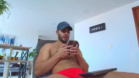 Snapshot of andrew_west_ chatting on November 7, 2:50 pm ANDREW WEST online show from November 7, 2:50 pm