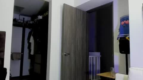 Snapshot of andrewjohnson0 chatting on July 25, 3:37 am Andrew Johnson online show from July 25, 3:37 am