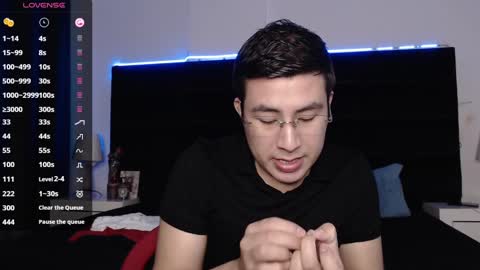 andrewmhilton_ online show from February 9, 3:32 am