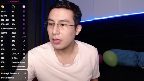 andrewmhilton_ online show from February 11, 1:52 am