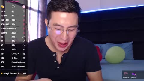 andrewmhilton_ online show from February 23, 8:11 pm