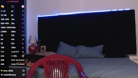 andrewmhilton_ online show from March 1, 1:22 am