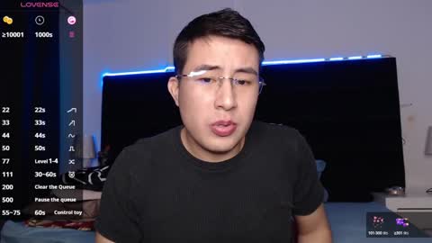 andrewmhilton_ online show from March 4, 1:34 am