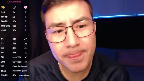 andrewmhilton_ online show from October 16, 5:08 am