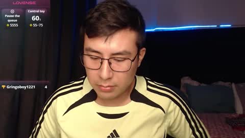 andrewmhilton_ online show from December 18, 6:19 am