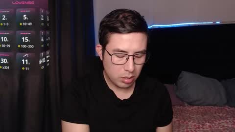 andrewmhilton_ online show from January 18, 5:55 am